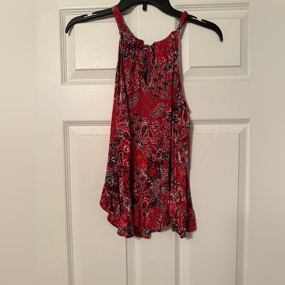 Maurice’s Red Paisley Women's Top - Picture 2 of 2